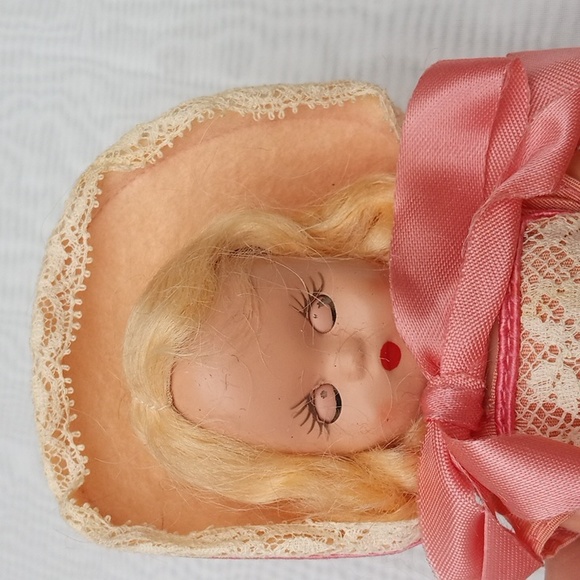 Collectible Vintage Storybook Doll Plastic Sleepy Eyes - Picture 8 of 11